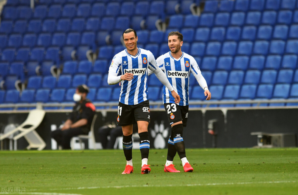 开云-包含集结日芝加哥公牛调整名单以备西甲，临场应变环节打磨，球迷炸锅，赛程密集仍需轮换的词条